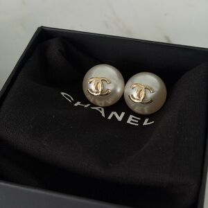 CHANEL Gold and Cream Earrings